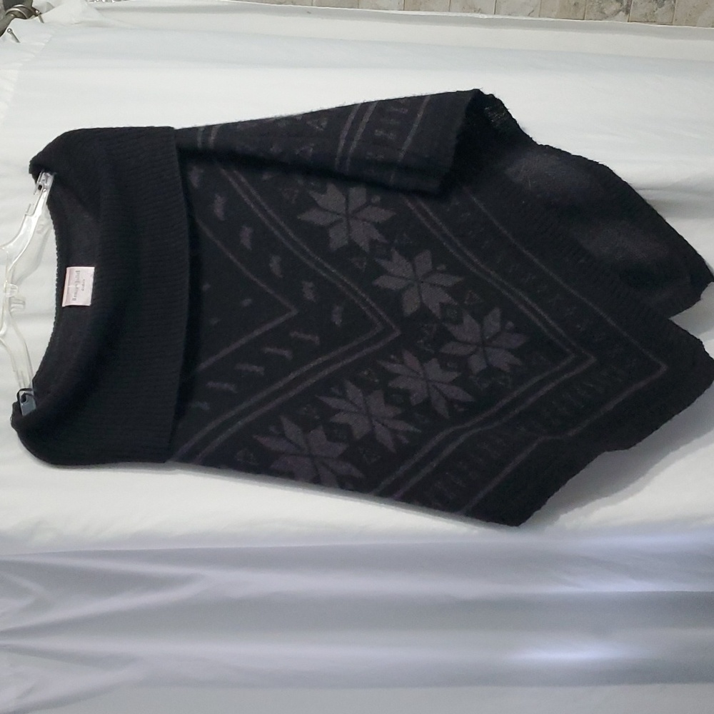 Romeo & Juliet Couture Cape